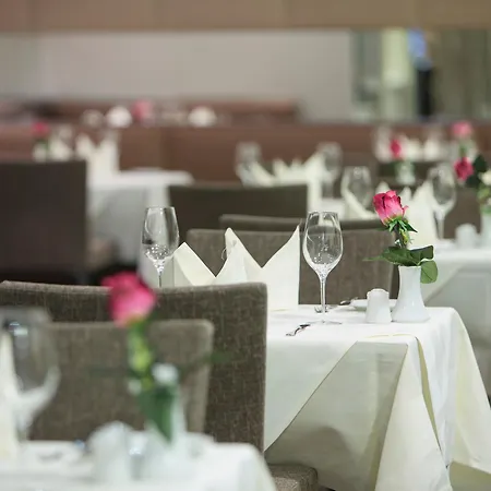 Austria Trend Schillerpark 4*