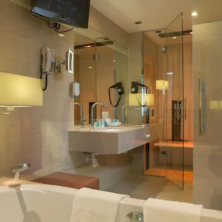 Hotel Schillerpark Linz, A Member Of Radisson Individuals 4*